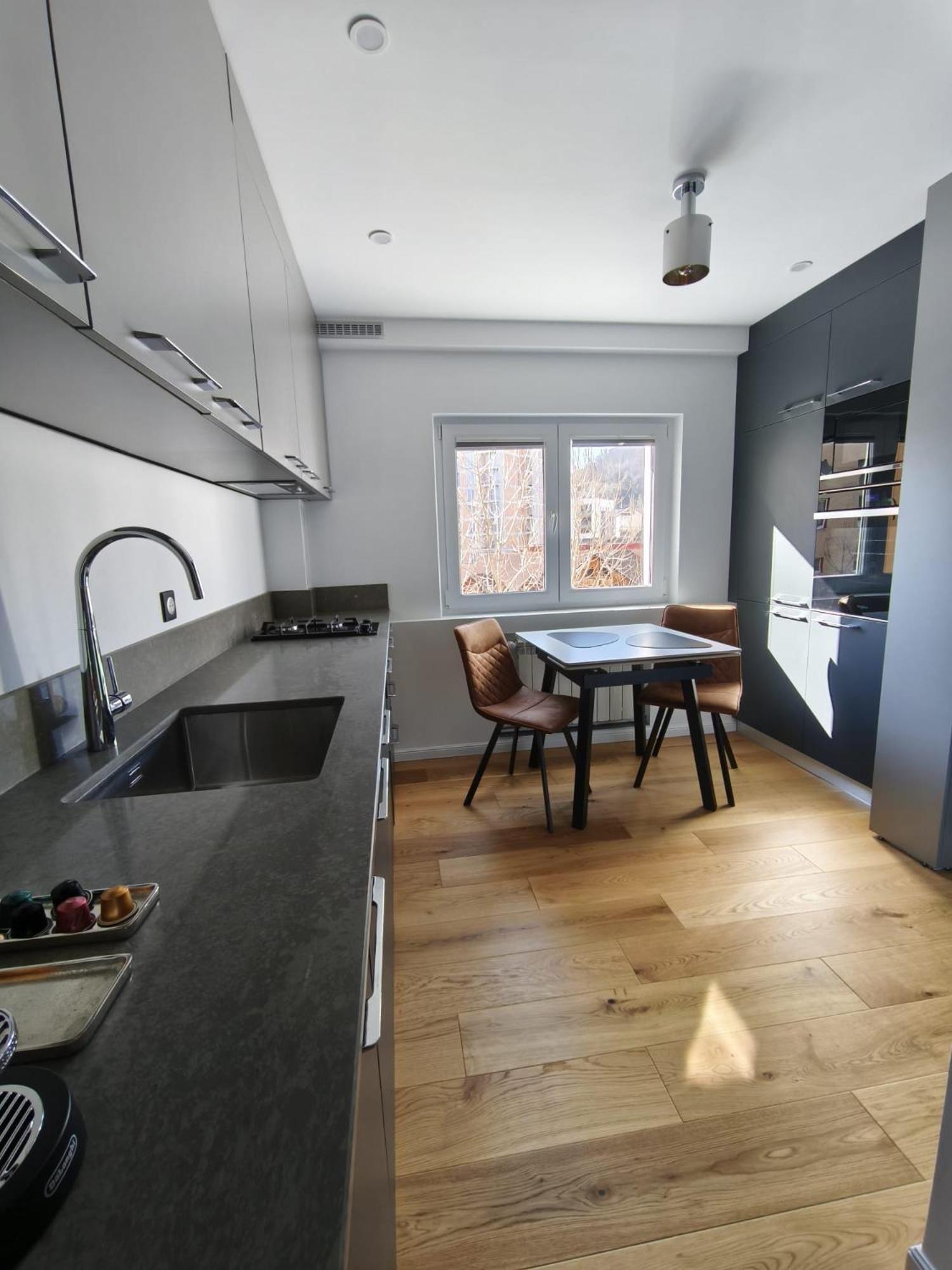 Studio Lux, Elegant & Confortabil Brasov Luaran gambar